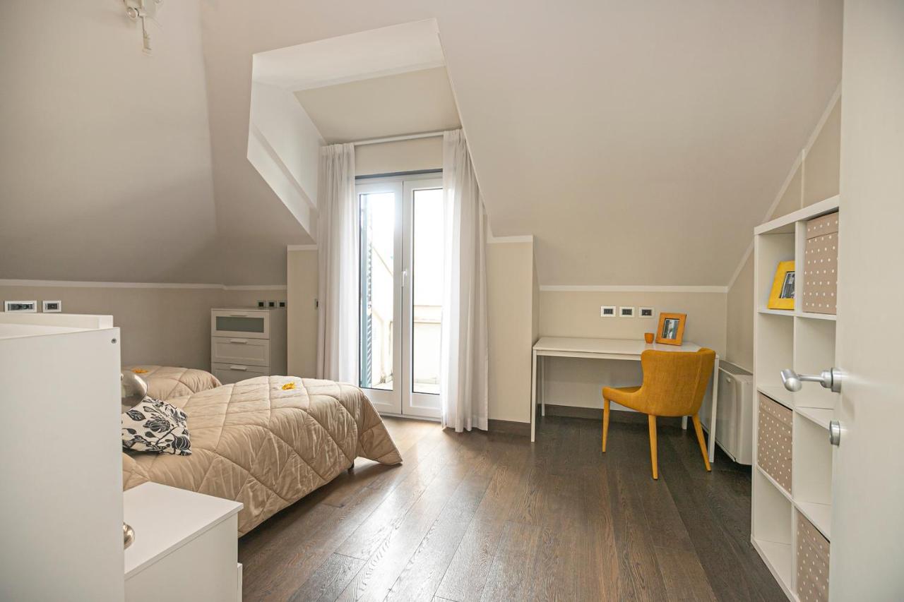 Real Italian Estate - Penthouse Apartment เจนัว ภายนอก รูปภาพ