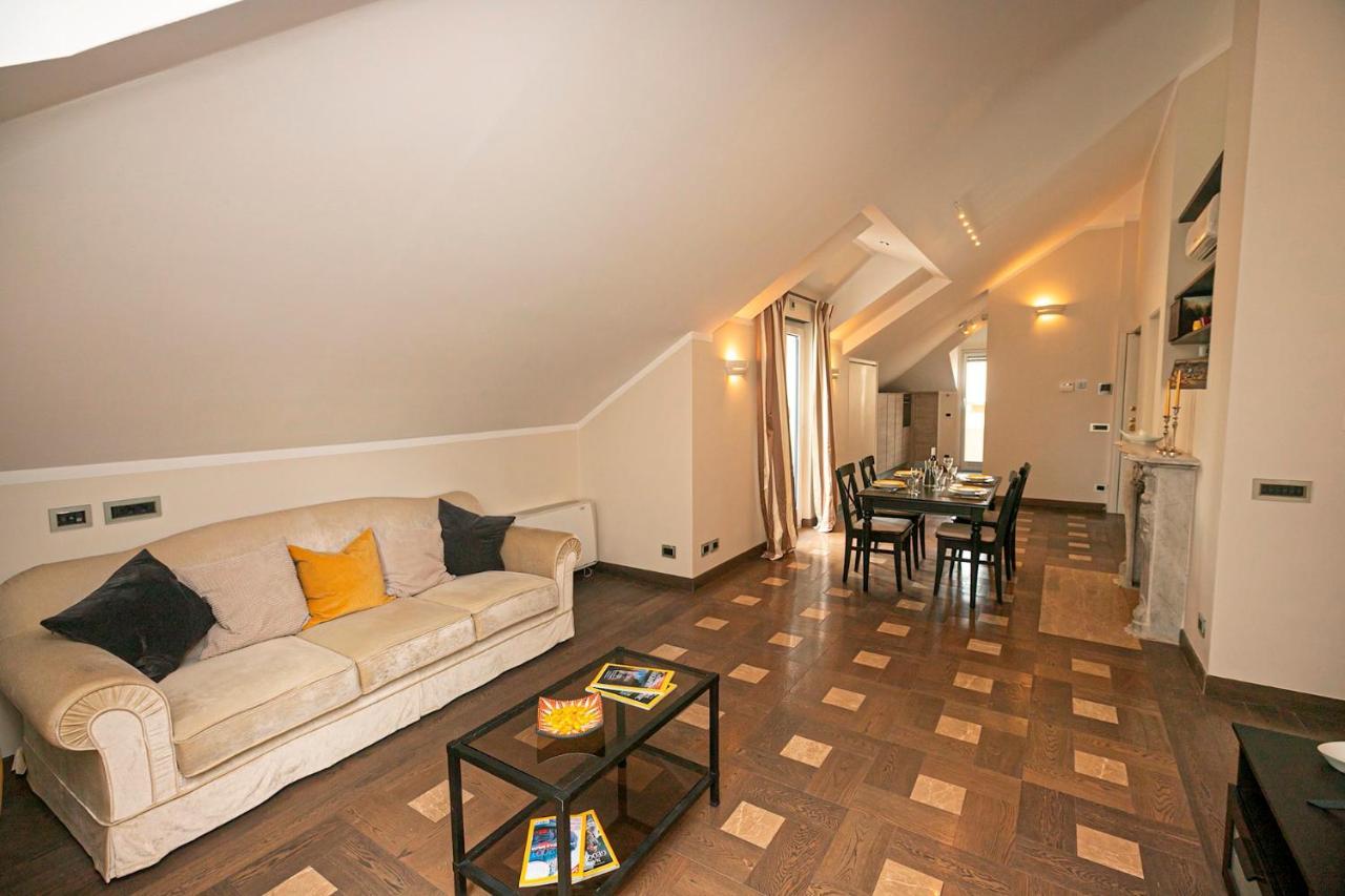 Real Italian Estate - Penthouse Apartment เจนัว ภายนอก รูปภาพ