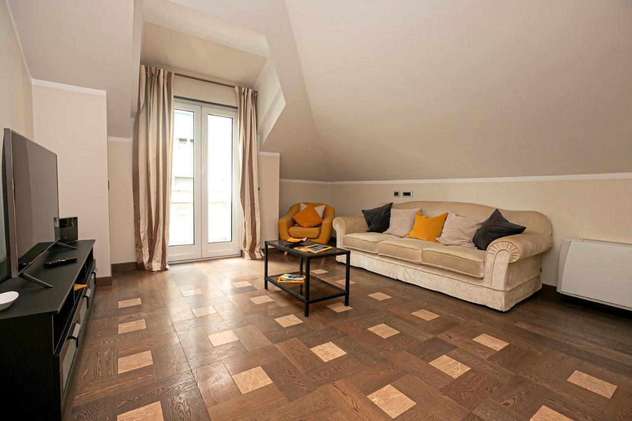 Real Italian Estate - Penthouse Apartment เจนัว ภายนอก รูปภาพ